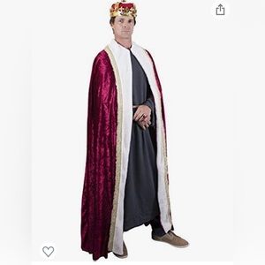 Kings red cape Halloween costume
